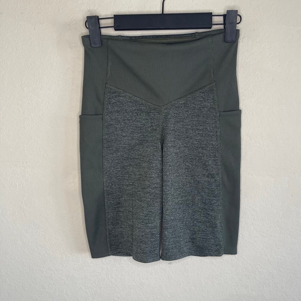 The North Face Womens Dune Sky 9” Tights Biker Shorts Green - Size S